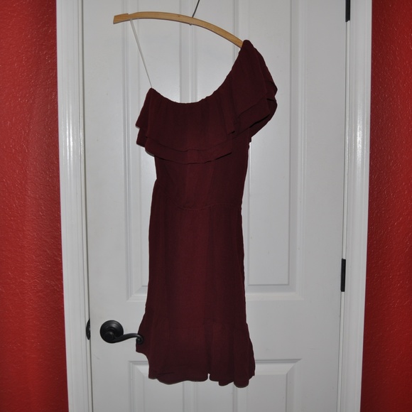 'FINAL' NEW Burgundy One-Shoulder Ruffle Dress C2 - Picture 4 of 7